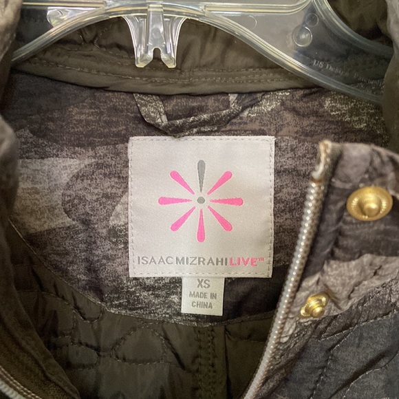 ISAAC MIZRAHI LIVE Green Camo Print Quilted Long Sleeve Zipper Front Jacket XS - Picture 2 of 13